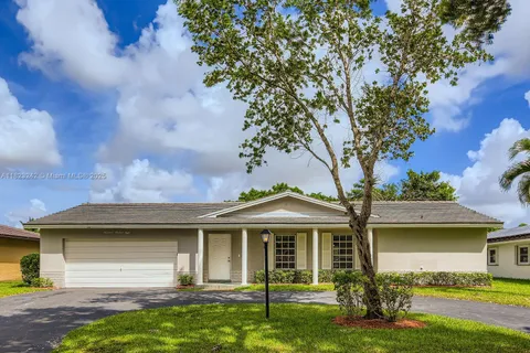 1708 NW 84th Dr, Coral Springs FL 33071