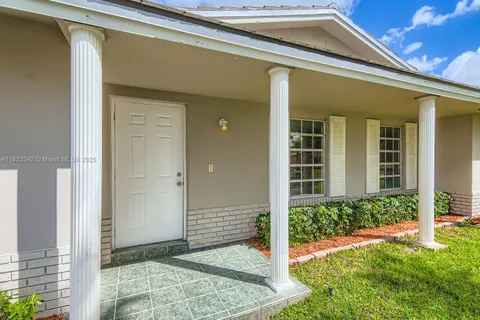 1708 NW 84th Dr, Coral Springs FL 33071