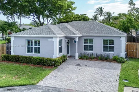 9802 SW 222nd Ter, Cutler Bay FL 33190