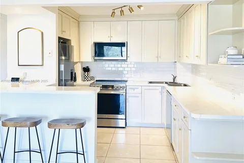 1625 SE 10th Ave # 305, Fort Lauderdale FL 33316