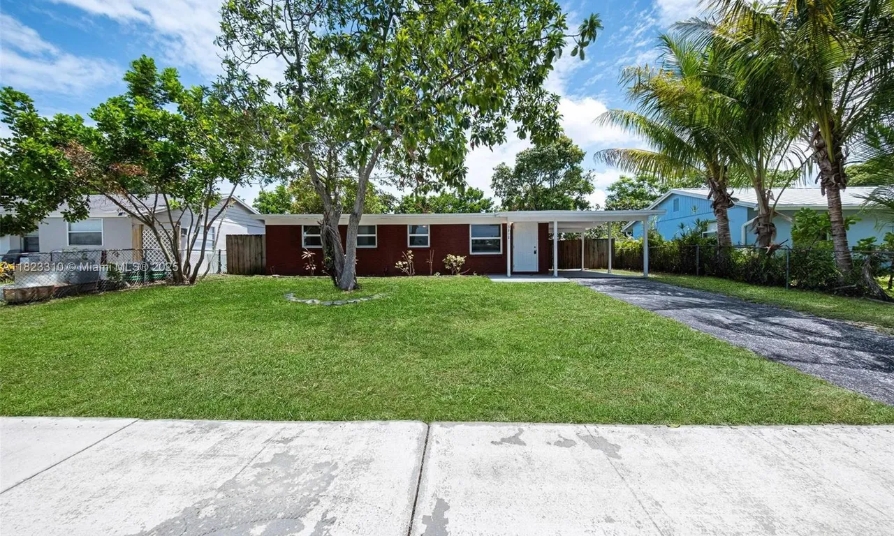 3818 Everglades Rd, Palm Beach Gardens FL 33410