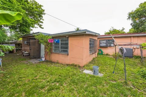 770 NW 184th Dr, Miami Gardens FL 33169