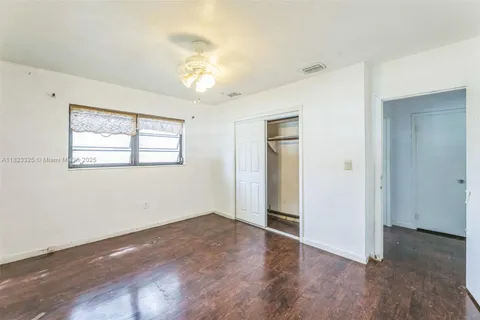770 NW 184th Dr, Miami Gardens FL 33169