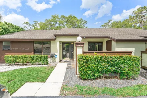 319 Elmira Ct, Royal Palm Beach FL 33411