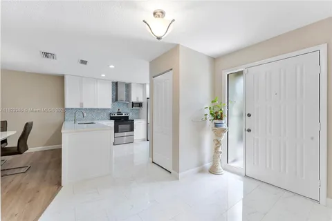 319 Elmira Ct, Royal Palm Beach FL 33411