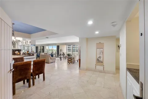 3 Grove Isle Dr # C706, Miami FL 33133