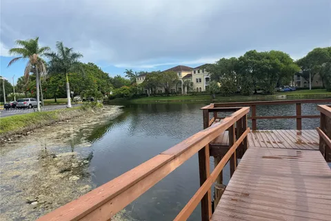 250 Jacaranda Dr # 309, Plantation FL 33324