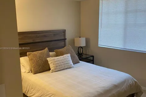 6400 Emerald Dunes Dr # 303, West Palm Beach FL 33411