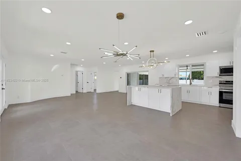 3917 Adams St, Hollywood FL 33021