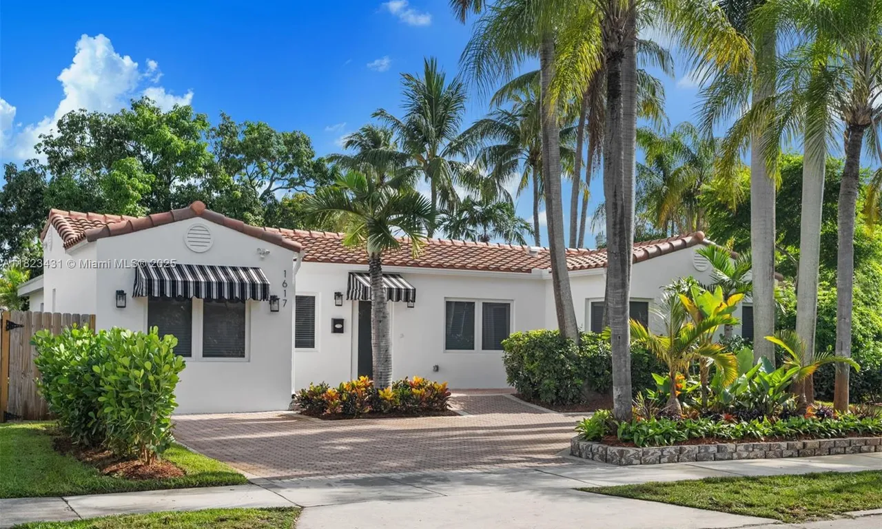 1617 Washington St, Hollywood FL 33020