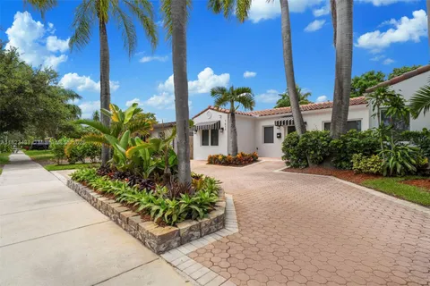1617 Washington St, Hollywood FL 33020