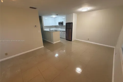 1017 SE 22nd Ave # 207, Pompano Beach FL 33062