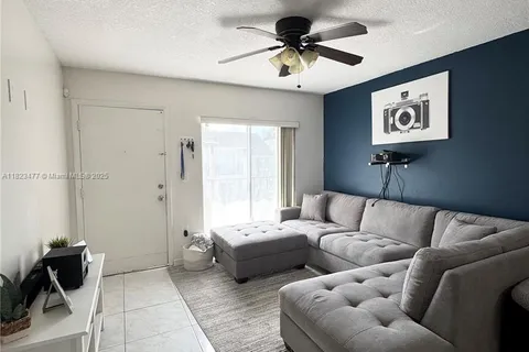 7071 SW 129th Ave # 7, Miami FL 33183