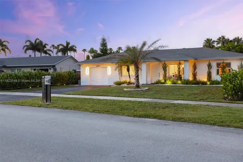 12811 SW 9th Pl, Davie FL 33325