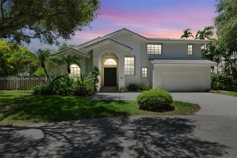 6670 SW 69th Ln, South Miami FL 33143