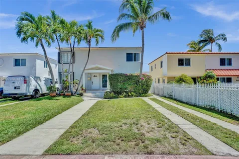 655 85th St # 1, Miami Beach FL 33141