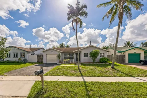 22226 SW 62nd Ave, Boca Raton FL 33428