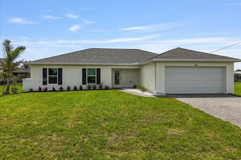 1220 NW 14th PL, Cape Coral FL 33993