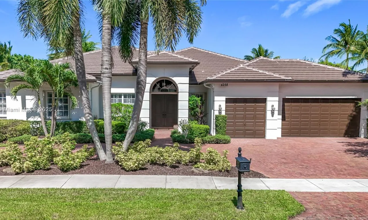 4268 SW 141st Ave, Davie FL 33330