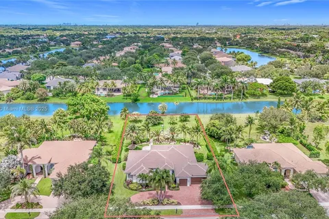 4268 SW 141st Ave, Davie FL 33330