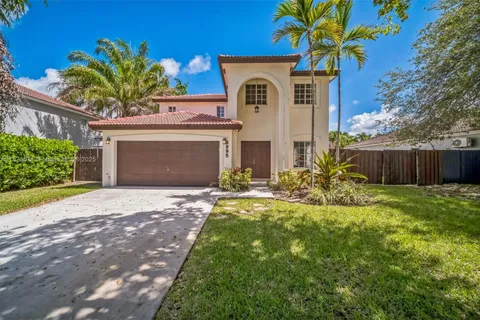 8995 SW 213th St, Cutler Bay FL 33189