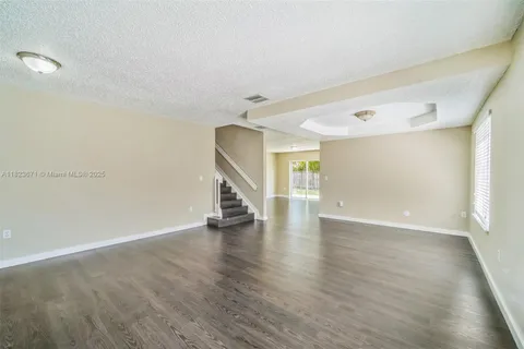 8995 SW 213th St, Cutler Bay FL 33189