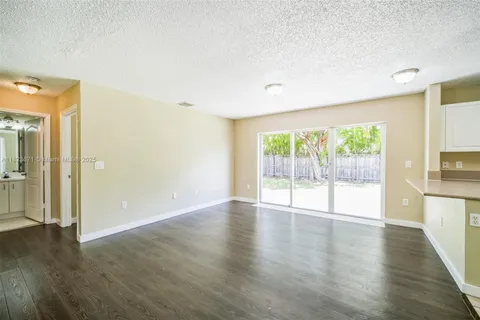 8995 SW 213th St, Cutler Bay FL 33189