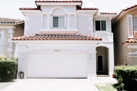 10919 NW 67th Ter, Doral FL 33178