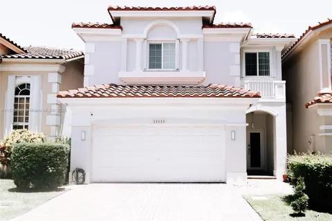 10919 NW 67th Ter, Doral FL 33178