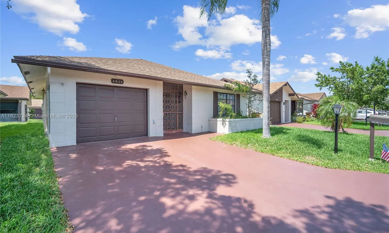 2035 SW 15th Ct, Deerfield Beach FL 33442