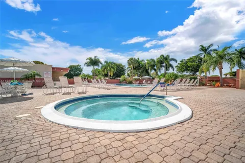 2035 SW 15th Ct, Deerfield Beach FL 33442