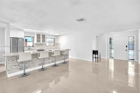 2035 SW 15th Ct, Deerfield Beach FL 33442
