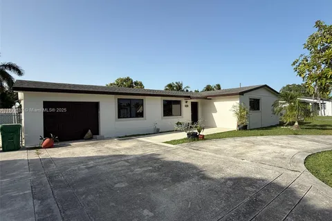 16221 SW 283rd St, Homestead FL 33033