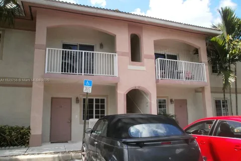 4812 WASHINGTON ST # 8, Hollywood FL 33021