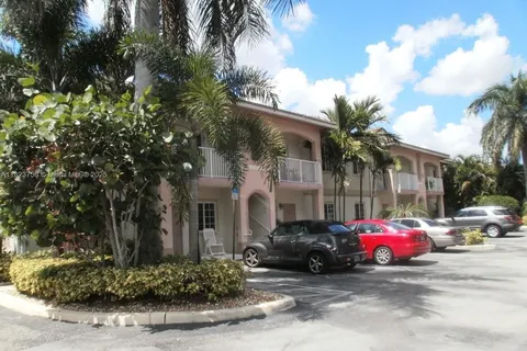 4812 WASHINGTON ST # 8, Hollywood FL 33021