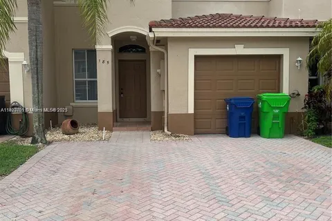 185 Riverwalk Cir, Sunrise FL 33326