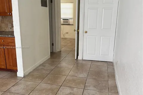 640 NW 10th Ter # 5, Fort Lauderdale FL 33311