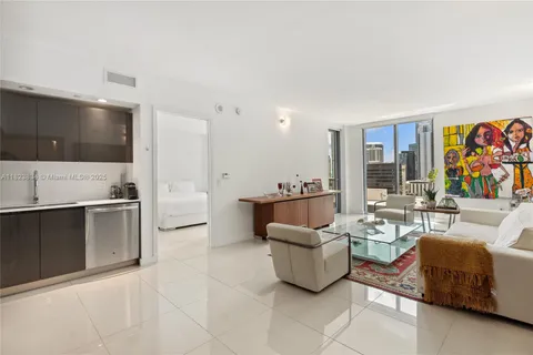 31 SE 6th St # 1707, Miami FL 33131