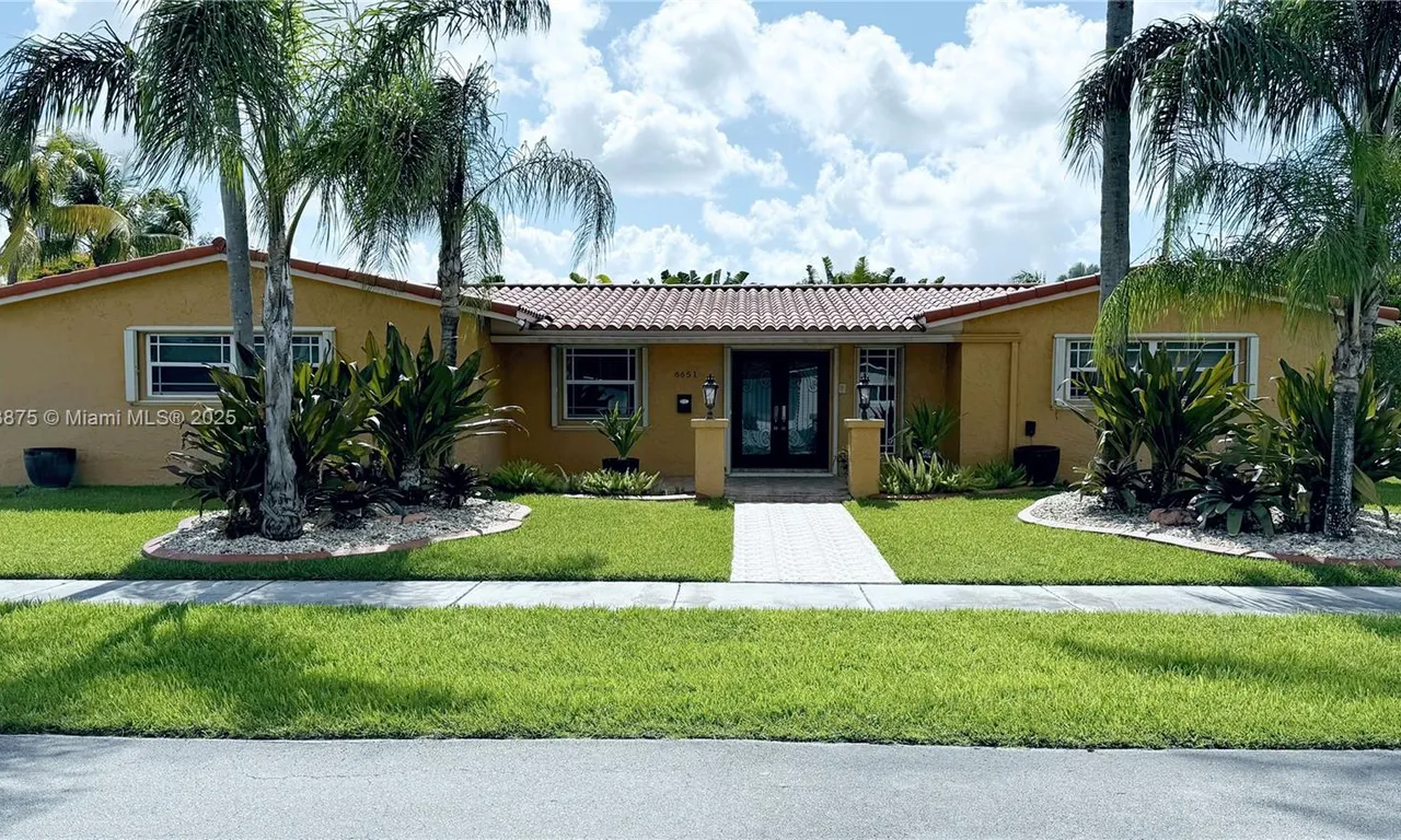 6651 SW 91st Ave, Miami FL 33173