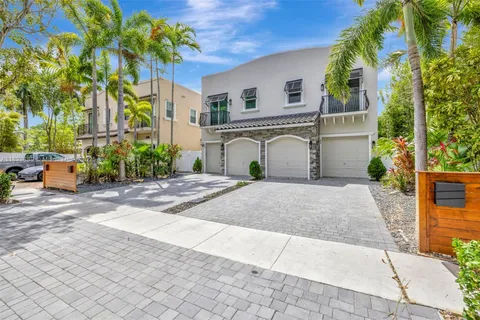 459 SW 5th Ave, Fort Lauderdale FL 33315