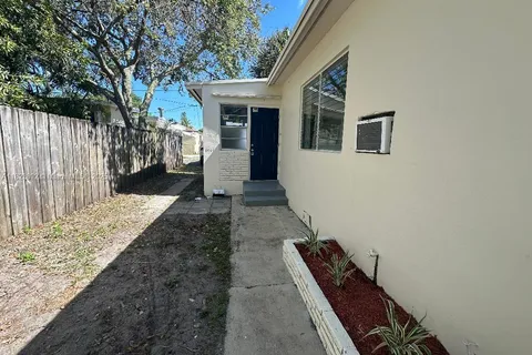 1948 Lincoln St # 2, Hollywood FL 33020