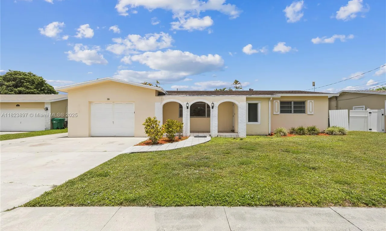 156 SW 126th Ave, Plantation FL 33325
