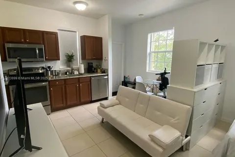 16934 SW 92nd St Cir, Miami FL 33196