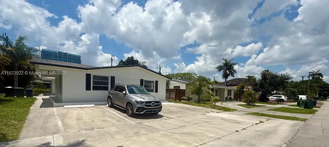 1100 NE 2nd St # 2, Hallandale Beach FL 33009