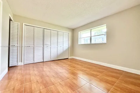 8001 Fairview Dr # 107, Tamarac FL 33321