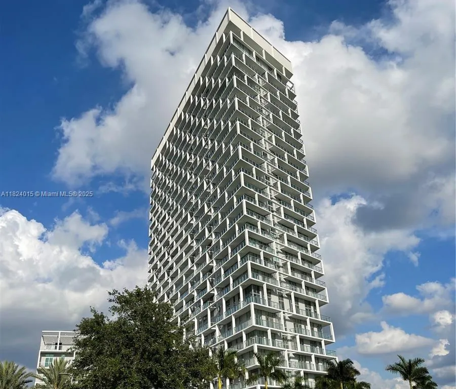 2000 Metropica Way # 605, Sunrise FL 33323