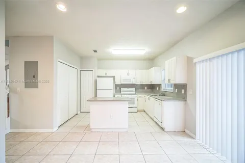 2903 SE 15th Ter, Homestead FL 33035