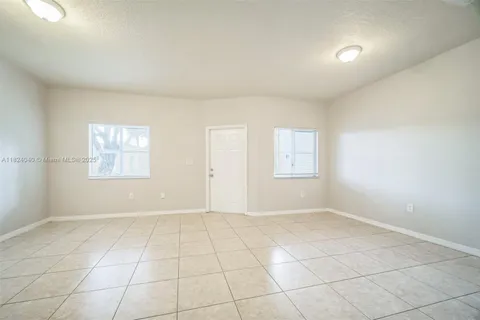 2903 SE 15th Ter, Homestead FL 33035