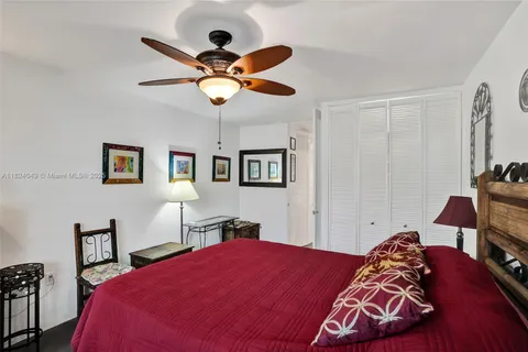 441 Collins Ave # 6, Miami Beach FL 33139