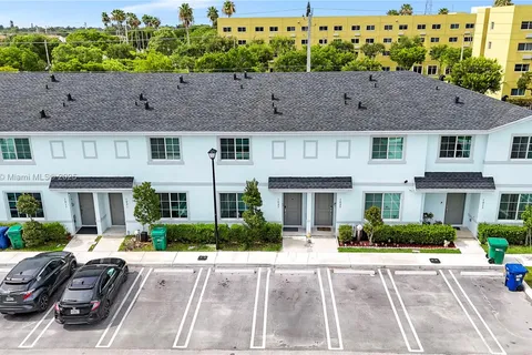 1025 NW 4th Ter, Florida City FL 33034